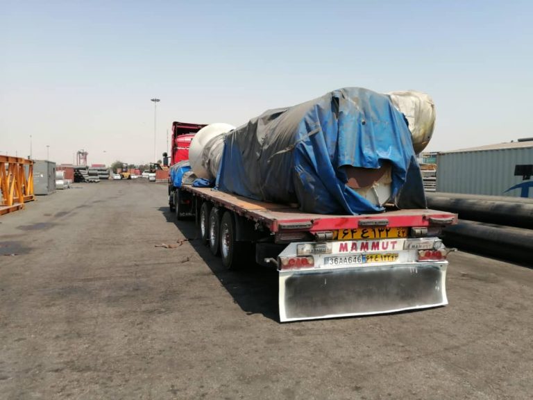 حمل مخزن صنعتی سنگین با تریلی کفی